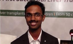 അന്ന് ചികിത്സിച്ച ഡോക്ടര്‍മാരെപ്പോലും അമ്പരപ്പിച്ച് ജീവന്‍ തിരിച്ചു പിടിച്ചു... ഇന്ന് ഡോക്ടര്‍