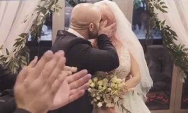  പ്രണയം മൂത്തു... വിവാഹാഭ്യര്‍ത്ഥന നടത്തി... ഒരു വര്‍ഷം കാത്തിരുന്നു ; ബോഡി ബില്‍ഡര്‍ തന്റെ സെക്‌സ്‌ഡോളിനെ അങ്ങ് കെട്ടി...!! 