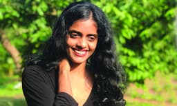 ഒരു മലയാളി പെണ്‍കുട്ടിയ്ക്കും സ്വപ്നം കാണാനാവാത്ത സ്വാതന്ത്ര്യം- കനിയുടെ ജീവിതം