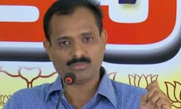 രണ്ട് വോട്ടര്‍ പട്ടികയില്‍ വി.വി രാജേഷിന്റെ പേര്; തിരഞ്ഞെടുപ്പ് കമ്മീഷന് പരാതി