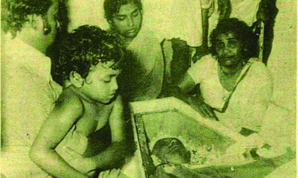 വേദനയോടെ ജയന്‍ ചോദിച്ചു, ‘എനിയ്ക്ക് ആരുണ്ട് ?’ ആക്ഷന്‍ രാജാവിന്റെ അറിയപ്പെടാത്ത ഓര്‍മ്മച്ചിത്രങ്ങള്‍