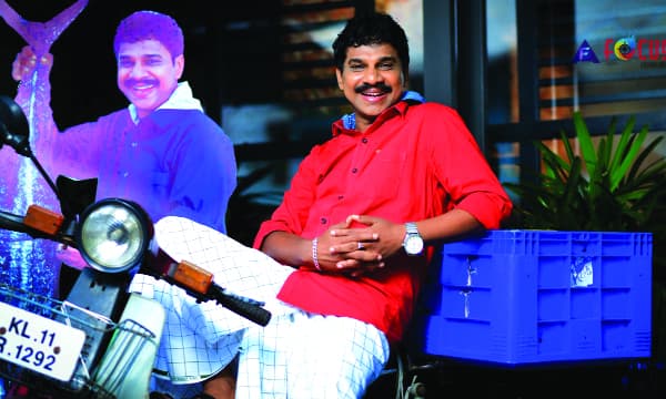 നല്ല പെടയ്ക്കണ മീനാണേ... ദേ മൂസാക്കയും മൊയ്തുവും മീന്‍കടയില്‍