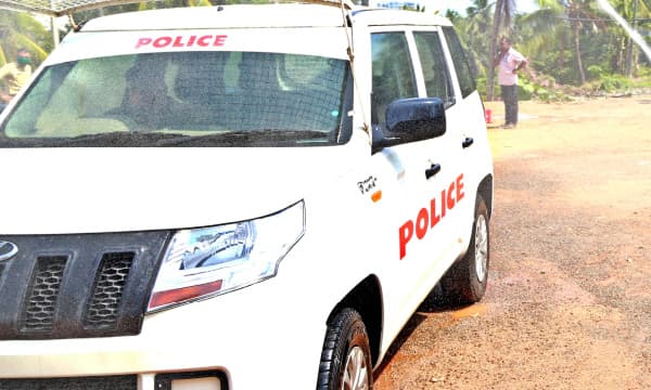 പാര്‍ട്ടിയില്‍ വിളമ്പാനിരുന്ന ഭക്ഷണം എടുത്തു കഴിച്ചു ; ദളിത് യുവാവിനെ മദ്ധ്യപ്രദേശില്‍ സവര്‍ണ്ണ യുവാക്കള്‍ തല്ലിക്കൊന്നു