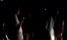 നിലമ്പൂരിലെ ആദിവാസി കോളനിയിലേക്കുള്ള റോഡില്‍ പി.വി അന്‍വറെ യു.ഡി..എഫ് തടഞ്ഞു; വധഭീഷണിയെന്ന്  അന്‍വര്‍