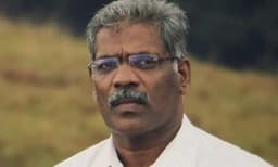 സി.എം. രവീന്ദ്രനു സ്‌പോണ്ടിലൈറ്റിസ്; ഇനി ആയുര്‍വേദ ചികിത്സ? ഇ.ഡിയുടെ ചോദ്യംചെയ്യലില്‍നിന്ന് രക്ഷനേടാനുള്ള ആയുധമെന്ന് വിമര്‍ശനം
