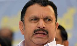 യുഡിഎഫിന് മേജര്‍ സര്‍ജറി തന്നെ വേണം, ഇപ്പോള്‍ ചെയ്താല്‍ മരിച്ചുപോയേക്കാമെന്ന സ്ഥിതി: നേതൃത്വത്തിനെതിരെ തുറന്നടിച്ച് കെ.മുരളീധരന്‍