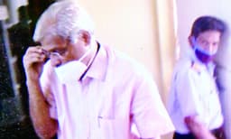 സ്വപ്‌നയ്ക്കു സെക്രട്ടേറിയറ്റില്‍ സ്വാതന്ത്ര്യമുണ്ടായിരുന്നു ; ശിവശങ്കര്‍ പറഞ്ഞിരുന്നത്് ബന്ധുവും സുഹൃത്തുെമന്ന് ; വഴിവിട്ട ഇടപാടുകള്‍ അറിഞ്ഞിരുന്നില്ലെന്ന് രവീന്ദ്രന്‍