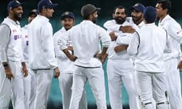 രണ്ടാം ടെസ്റ്റില്‍ മുന്നോടിയായി ഇന്ത്യന്‍ ടീമില്‍ അഴിച്ചു പണിക്ക് സാധ്യത; ഗില്ലും സിറാജും അരങ്ങേറും