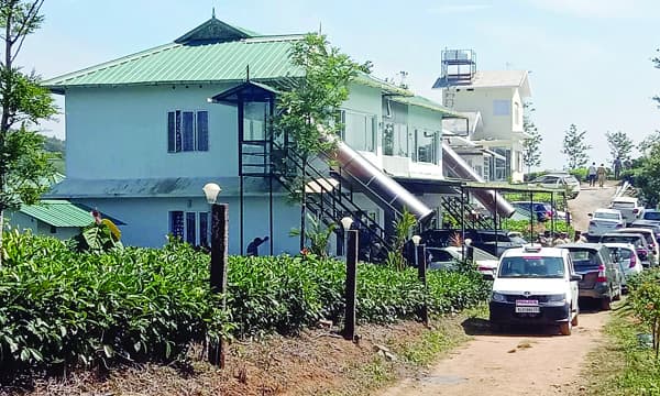 വാഗമണ്‍ ലഹരിപ്പാര്‍ട്ടി: ക്ലിഫ് ഇന്‍ റിസോര്‍ട്ട് ഉന്നതരുടെ ഇടത്താവളം;  മയക്കുമരുന്ന് എത്തിച്ചത് കോട്ടയത്തെ ഗുണ്ടാസംഘങ്ങള്‍ ;  റെയ്ഡ് പഴുതടച്ച ആസൂത്രണത്തില്‍ അതീവരഹസ്യമായി 