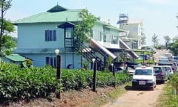 വാഗമണ്‍ ലഹരിപ്പാര്‍ട്ടി: ക്ലിഫ് ഇന്‍ റിസോര്‍ട്ട് ഉന്നതരുടെ ഇടത്താവളം;  മയക്കുമരുന്ന് എത്തിച്ചത് കോട്ടയത്തെ ഗുണ്ടാസംഘങ്ങള്‍ ;  റെയ്ഡ് പഴുതടച്ച ആസൂത്രണത്തില്‍ അതീവരഹസ്യമായി 