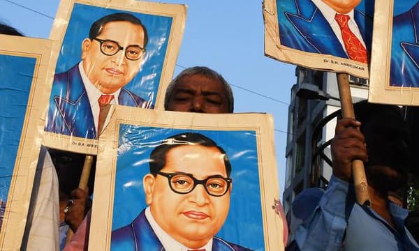 ഉത്തര്‍പ്രദേശിലെ മതപരിവര്‍ത്തന നിരോധനം ദളിതരെ ലക്ഷ്യമിട്ടെന്ന് ആരോപണം ; ബുദ്ധിമുട്ടുന്നത് ഹിന്ദു സ്ത്രീകളും മുസ്ലീങ്ങളും