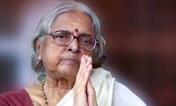 'മരണശേഷം ഒരു പൂവും ദേഹത്തുവെക്കരുത്, മതാചാരങ്ങളും ഔദ്യോഗിക ബഹുമതിയും വേണ്ട'; സുഗതകുമാരി 