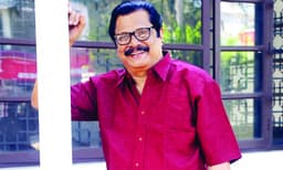 ഓര്‍മകളുടെ നക്ഷത്ര ശോഭയില്‍