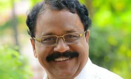 ആരിഫ് മുഹമ്മദ് ഖാന്‍ നീതിബോധമുള്ള ഗവര്‍ണര്‍, അടുത്ത ആഴ്ച പ്രധാനമന്ത്രി ക്രിസ്തീയ സഭകളുമായി കൂിക്കാഴ്ച നടത്തും; പി എസ് ശ്രീധരന്‍ പിള്ള