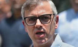 കാശ്മീരില്‍ ബിജെപി കുതിരക്കച്ചവടത്തിന് ശ്രമിക്കുന്നു; ആരോപണവുമായി ഒമര്‍ അബ്ദുള്ള