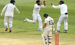 പ്രതിരോധ  കോട്ട കെട്ടി ഓസിസ്, രണ്ട് റൺസ് ലീഡ്: ഗ്രീനും കമ്മീൻസും ക്രീസിൽ