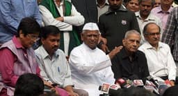 Anna Hazare threatens to launch protest for farmers