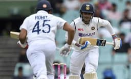 ബൗളിങ്ങില്‍ തിളങ്ങി ജഡേജ, ഗില്ലിന് അര്‍ധ സെഞ്ചുറി: ഓസീസിനെതിരെ ഇന്ത്യ ഭേദപ്പെട്ട നിലയില്‍