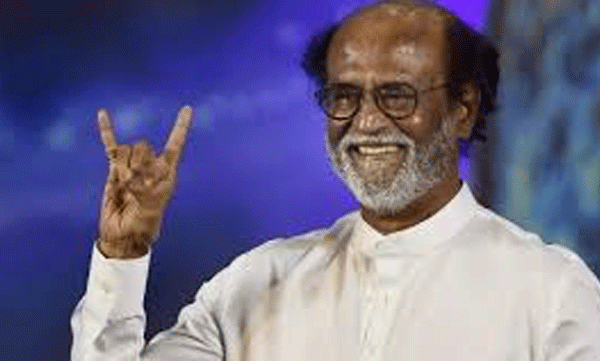 രജനികാന്ത് പാര്‍ട്ടി പ്രഖ്യാപിക്കണം; ആവശ്യവുമായി ആരാധകരുടെ സമരം 
