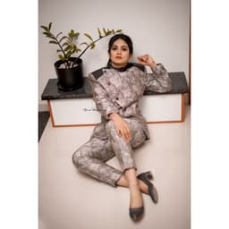 ഗായത്രി അരുണിന്റെ പുത്തൻ മേക്കോവർ ലുക് 