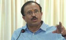 നടപ്പിലാക്കാന്‍ അധികാരമില്ലാത്ത പ്രഖ്യാപനങ്ങള്‍; ബജറ്റിനെതിരെ വി മുരളീധരന്‍