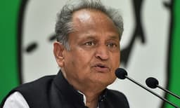 തിരഞ്ഞെടുപ്പ്ചര്‍ച്ചകള്‍ക്കായി കേരളത്തിന്റെ ചുമതലയുള്ള കോണ്‍ഗ്രസ് നേതാക്കള്‍  കേരളത്തിലേക്ക്