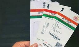 ആധാർ കാർഡുകൾ ഉൾപ്പെടെ വിതരണം ചെയ്യാത്ത തപാൽ ഉരുപ്പടികള്‍ ആക്രിക്കടയിൽ