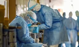 പുതിയ കൊവിഡ് മാര്‍ഗ്ഗരേഖ പുറത്തിറക്കി കേന്ദ്രം; പൊതുപരിപാടികളില്‍ കൂടുതല്‍ പേര്‍ക്ക് അനുമതി