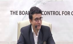 ഗാംഗുലിയെ വീണ്ടും ആന്‍ജിയോപ്ലാസ്റ്റിക്ക് വിധേയനാക്കി; മറ്റ് ആരോഗ്യ പ്രശ്‌നങ്ങളില്ലെന്ന് ഡോക്ടര്‍മാര്‍ 