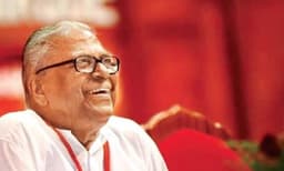 വി.എസ് ഭരണപരിഷ്‌കാര കമ്മീഷന്‍ അധ്യക്ഷ സ്ഥാനം രാജിവെച്ചു