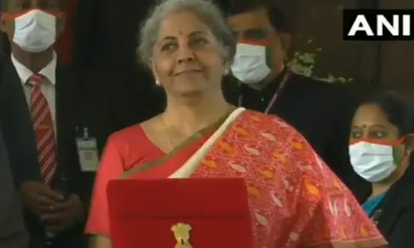 നൂറ് സൈനിക സ്‌കൂളുകള്‍ ; ഉന്നത വിദ്യാഭ്യാസത്തിന് ലെയില്‍ കേന്ദ്ര സര്‍വകലാശാല