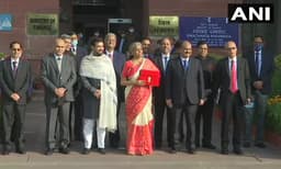  ദേശീയപാതാ വികസനത്തിനും മെട്രോയ്ക്കും വന്‍ തുക ; കേരളത്തിനും ബംഗാളിനും വാരിക്കോരി ; ലക്ഷ്യം തെരഞ്ഞെടുപ്പ് 