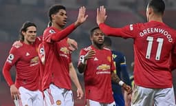 രണ്ടുപേര്‍ ചുവപ്പ് കാര്‍ഡ് കണ്ട സൗത്താംപ്ടണെ മാഞ്ചസ്റ്റര്‍ 9-0 ന് മുക്കി;  ഇരട്ട ചുവപ്പ് കാര്‍ഡ് വാങ്ങിയ ആഴ്‌സണലിനും കിട്ടി പണി