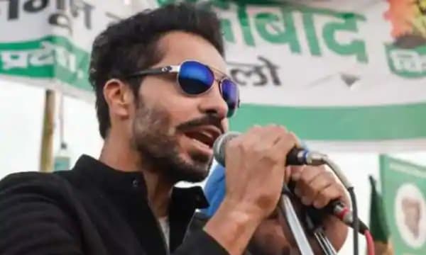 ദീപ് സിദ്ധുവിനെ പിടിക്കാന്‍ സഹായിച്ചാല്‍ ഒരു ലക്ഷം ; കൂട്ടാളികളുടെ വിവരം നല്‍കിയാല്‍ 50,000 ; ഡല്‍ഹി പോലീസിന്റെ വാഗ്ദാനം