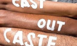 സര്‍ക്കാര്‍ സ്കൂളില്‍ നിന്നും വിദ്യാര്‍ത്ഥിനികള്‍ക്ക് സൗജന്യ സൈക്കിള്‍ ; നല്‍കിയത് ജാതി തിരിച്ചറിയാന്‍ കടലാസ് അടയാളം ഒട്ടിച്ച് 