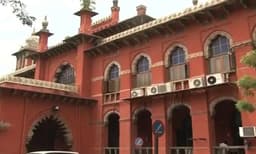 സ്ത്രീയേയും പുരുഷനേയും ഒന്നിച്ചൊരു മുറിയില്‍ കണ്ടാല്‍ അനാശാസ്യമെന്ന് കരുതാനാകില്ലെന്ന് മദ്രാസ് ഹൈക്കോടതി