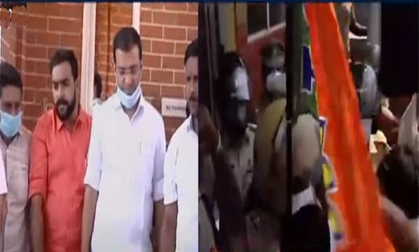 റാങ്ക് പട്ടിക അട്ടിമറിച്ച് നിയമനം: കാലടി സര്‍വകലാശാലയ്ക്കു മുന്നില്‍ യുവജന സംഘടനകളുടെ പ്രതിഷേധം