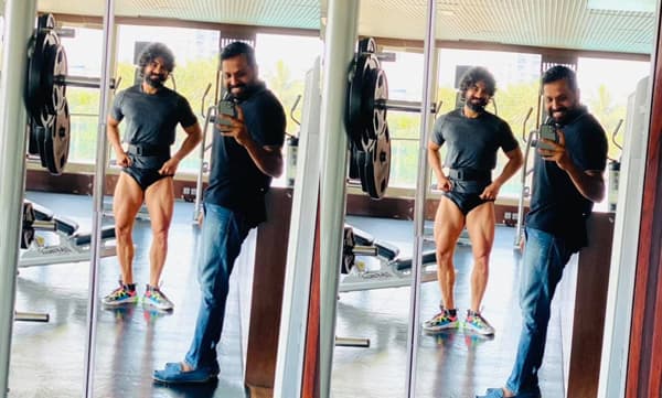 ചെറിയ പൊളിയല്ല, വന്‍ പൊളി; ടൊവിനോയെക്കണ്ട് തനിക്ക് അസൂയ തോന്നുന്നെന്ന് അരുണ്‍ ഗോപി 