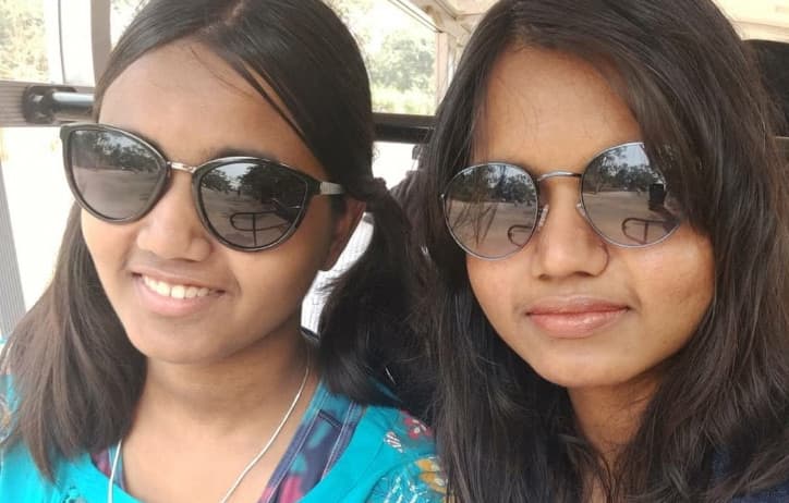 പുനര്‍ജ്ജനിക്കാന്‍ പെണ്‍മക്കളെ കുരുതി കൊടുത്ത കേസ് ; കൊന്നത് ഡമരു കൊണ്ട് തലയ്ക്കടിച്ചും ത്രിശൂലം കൊണ്ടു കുത്തിയും