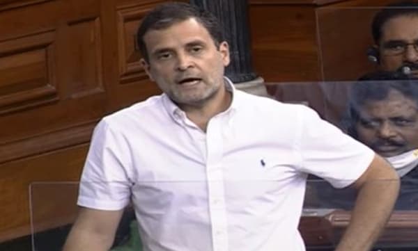 'രാജ്യം നിയന്ത്രിക്കുന്നത് നാലു പേര്‍'; കേന്ദ്ര സര്‍ക്കാരിനെതിരെ രൂക്ഷ വിമര്‍ശനവുമായി രാഹുല്‍ ഗന്ധി