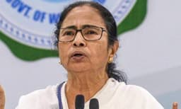 സ്വന്തം മകന് ഇത്രയും പണമുണ്ടായത് എങ്ങിനെ? മറ്റുള്ളവരെ പറയും മുമ്പ് അമിത്ഷാ ആദ്യം അതു പറയട്ടെയെന്ന് മമത