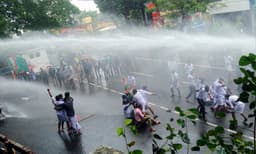 രാത്രിയില്‍ മദ്ധ്യസ്ഥ ചര്‍ച്ചയുമായി ഡി.വൈ.എഫ്.ഐ ; തീരുമാനമായില്ല സമരം തുടരുമെന്ന് ഉദ്യോഗാര്‍ത്ഥികള്‍