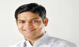 പ്രാധാനമന്ത്രി പങ്കെടുക്കുന്ന പരിപാടികളിൽ ഇരിപ്പിടം നിഷേധിച്ചു ; അവകാശലംഘനത്തിന് പരാതി നൽകി ഹൈബി ഈഡൻ 