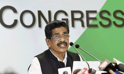 കാപ്പന്‍ കൈപ്പത്തി ചിഹ്നത്തില്‍ മത്സരിക്കട്ടെ; പുതിയ പാര്‍ട്ടി വേണ്ടെന്നാവര്‍ത്തിച്ച് മുല്ലപ്പള്ളി 