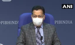 രാജ്യത്ത് മൂന്ന് കൊവിഡ് വകഭേദങ്ങള്‍ കണ്ടെത്തി; കൊവിഡ് കേസുകളില്‍ കേരളം രണ്ടാമതെന്നും ആരോഗ്യ മന്ത്രാലയം 