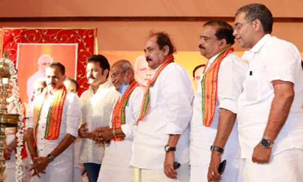 40 സീറ്റുകളില്‍ ശ്രദ്ധയൂന്നി ബി.ജെ.പി; സുരേഷ് ഗോപിയെ തൃശൂരില്‍ വീണ്ടും ഇറക്കാനും നീക്കം ; പട്ടിക അന്തിമഘട്ടത്തില്‍