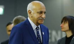 സ്ത്രീകള്‍ക്ക് ഏത് സമയത്തും പരാതി ഉന്നയിക്കാം: മാധ്യമപ്രവര്‍ത്തകയ്‌ക്കെതിരായ എം.ജെ. അക്ബറിന്റെ 'മാനനഷ്ടക്കേസ്' കോടതി 'തള്ളി'