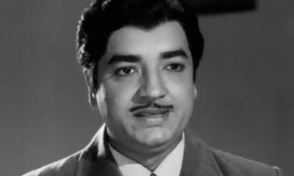 സുരേഷ്‌ഗോപി എടുത്തിട്ടും പൊങ്ങിയില്ല, ഗണേഷ് കുമാര്‍ ബംബര്‍ഹിറ്റ്; സിനിമാക്കാരുടെ രാഷ്ട്രീയം 