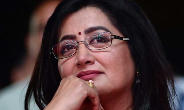 സുരേഷ്‌ഗോപി എടുത്തിട്ടും പൊങ്ങിയില്ല, ഗണേഷ് കുമാര്‍ ബംബര്‍ഹിറ്റ്; സിനിമാക്കാരുടെ രാഷ്ട്രീയം 