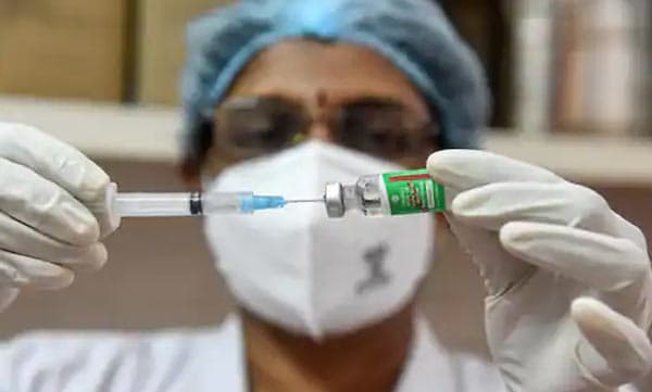 മണിപ്പൂരില്‍ കോവിഡ് വാക്‌സിന്‍ സ്വീകരിച്ച അംഗന്‍വാടി ജീവനക്കാരി മരിച്ചു